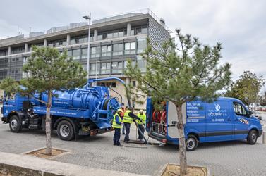 Καθαρισμός φρεατίων υδροσυλλογής του Δημαρχειακού Μεγάρου